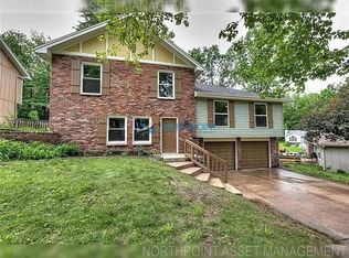 10509 NW 58th St, Kansas City, MO 64152