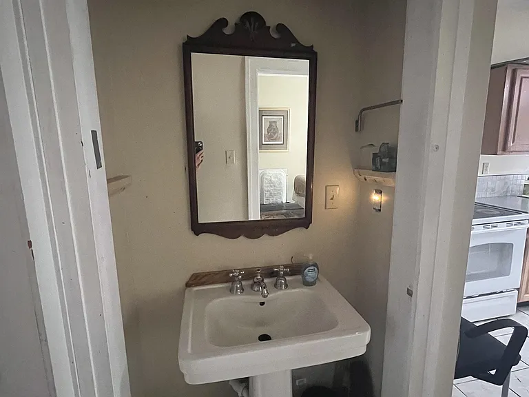 Venable St — Photo 8