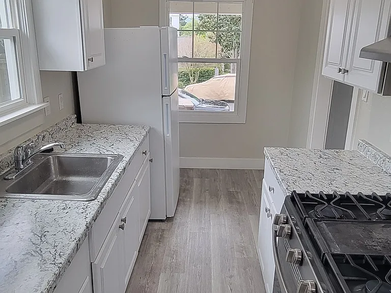 321 W K St — Photo 5