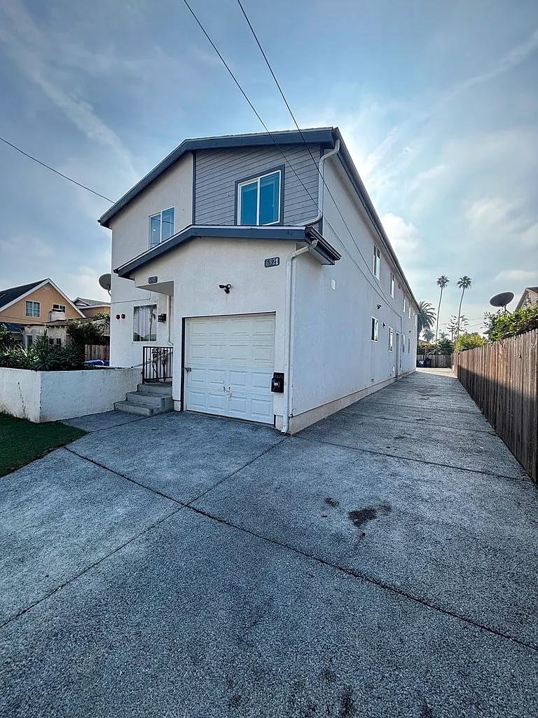 5 bed, 1854 sqft, $3,850 — Photo 1
