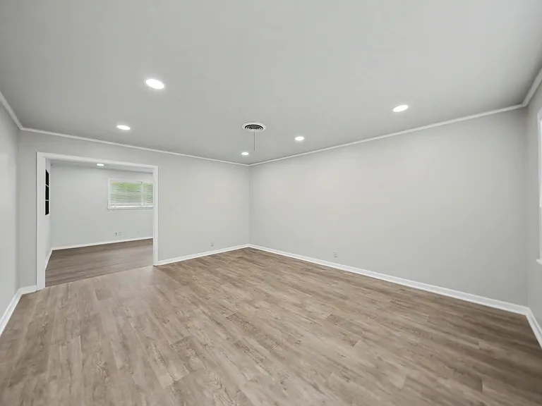 2106 S 47th St — Photo 16