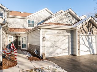 1110 Regency Dr, Schaumburg, IL 60193