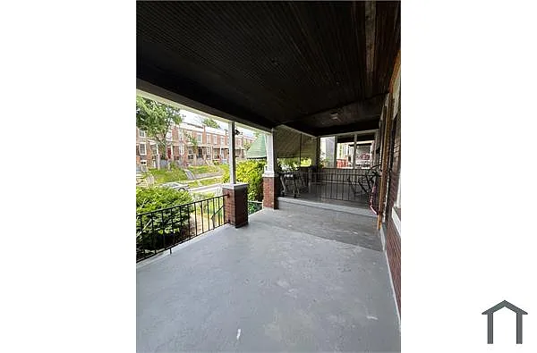 Building Photo - 613 N Edgewood St