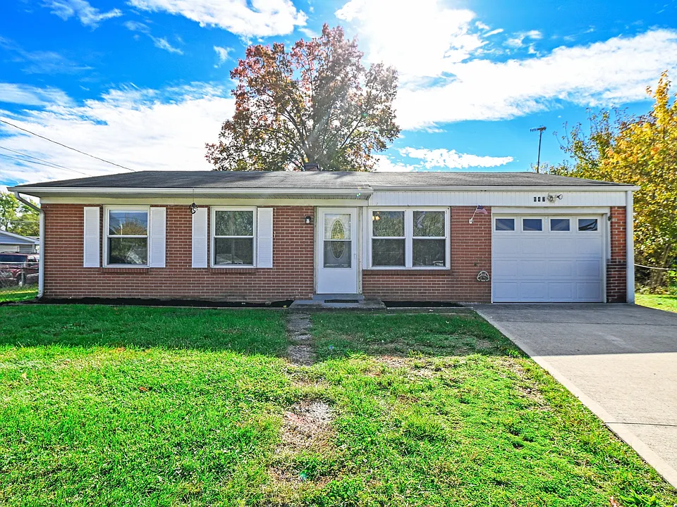 647 Bellaire Ct
