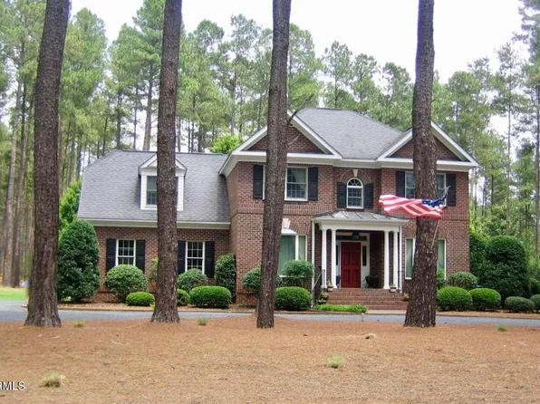 700 Lake Dornoch Drive, Pinehurst, NC 28374