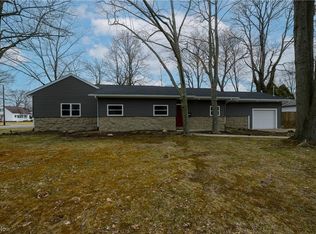 1501 Maple St, Barberton, OH 44203