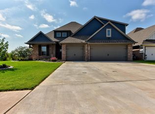 1316 NE 33rd Ter, Moore, OK 73160