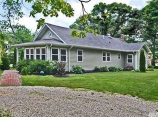 216 Snedecor Ave, Bayport, NY 11705