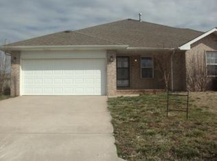 1279 S Pinhook Dr, Nixa, MO 65714