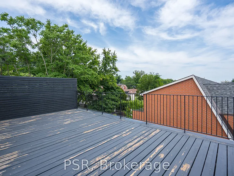 381 Madison Ave — Photo 16