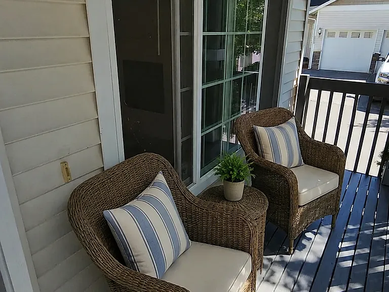 102nd Pl SW — Photo 3