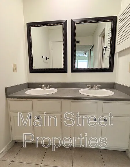 2303 W Michigan Ave #C2 — Photo 27