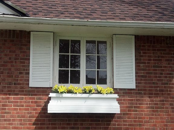 3rd image of 8139 Mary Esther Dr