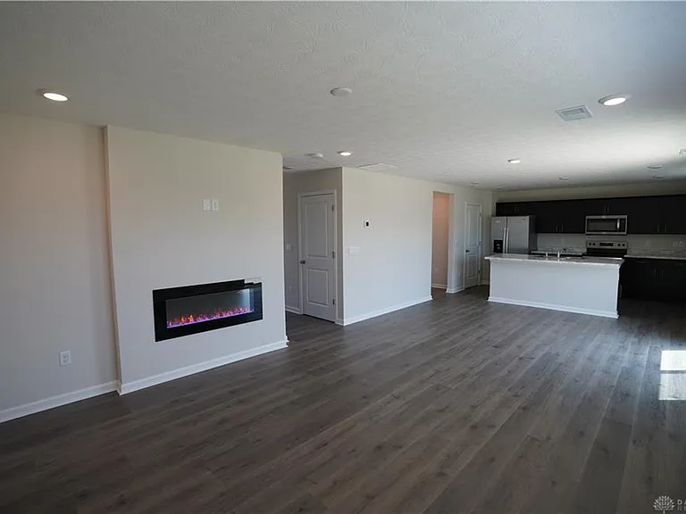 1512 Hawkshead St — Photo 10