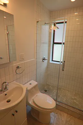 Rented by PMG Real Estate  | media 32