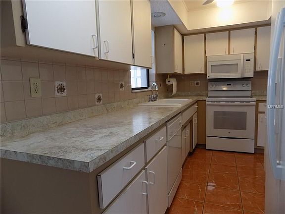 5th image of 2469 Sandy Ln