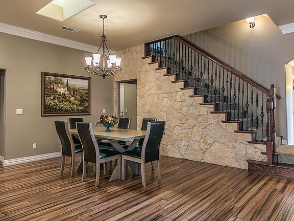 3rd image of 6500 Parkwood Pl
