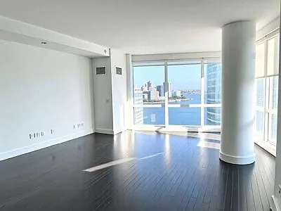 2 bed, 1218 sqft, $7,000 — Photo 3