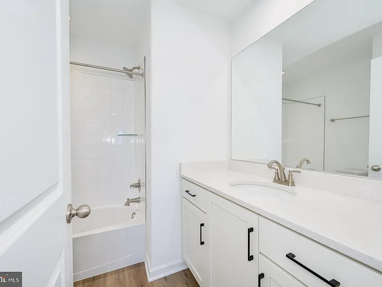500 Tracy Way — Photo 19