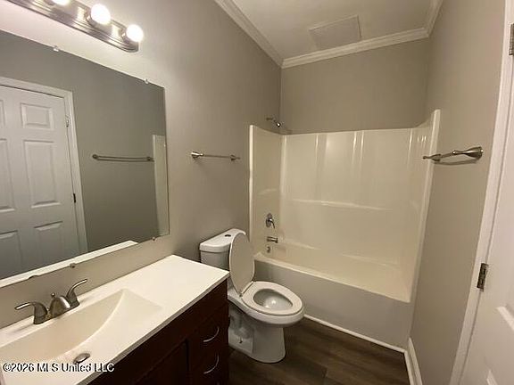 5th image of 13495 Artes St #A
