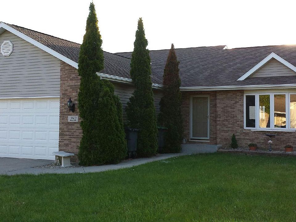 1st image of 252 Hillcrest Ave