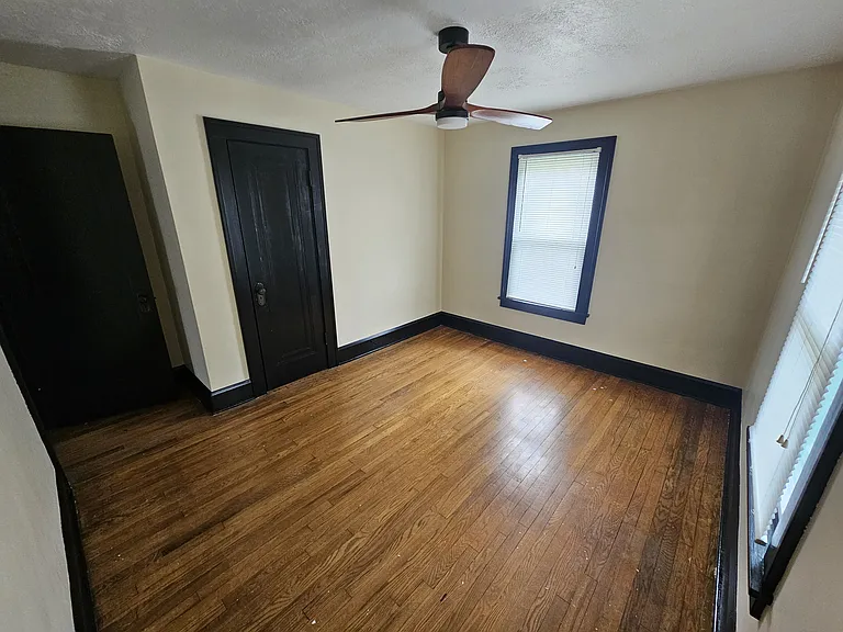 9809 Chestnut Ave SE — Photo 6