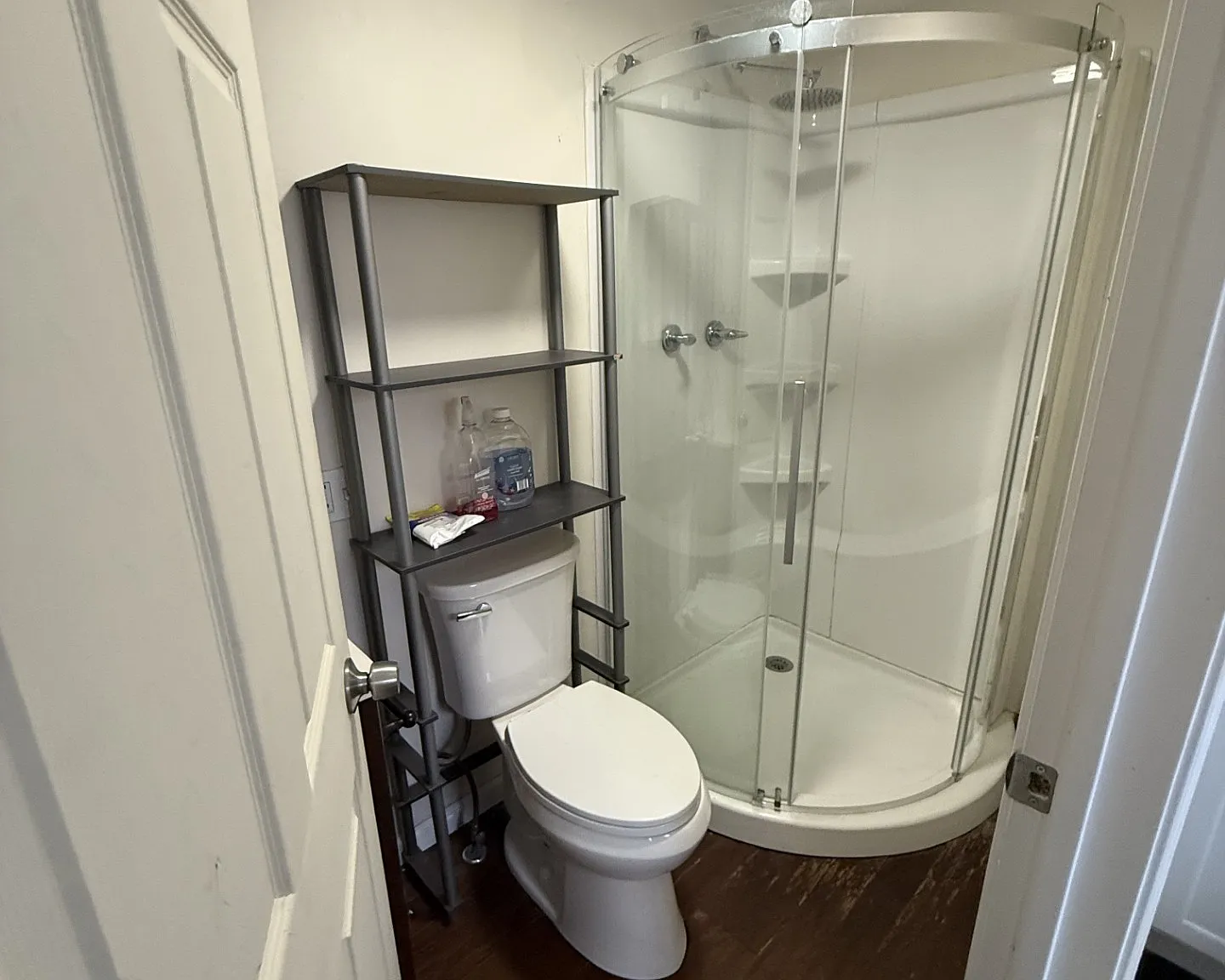 1 bed, 350 sqft, $800 — Photo 2