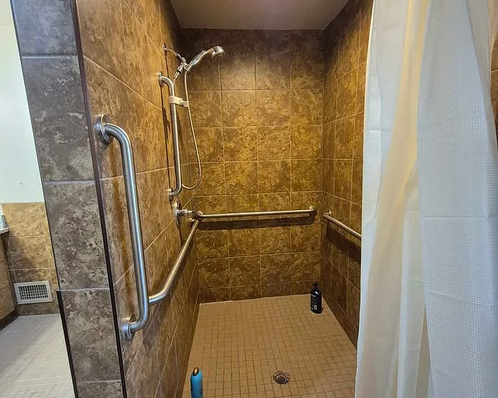 1301 Morningside Dr — Photo 9