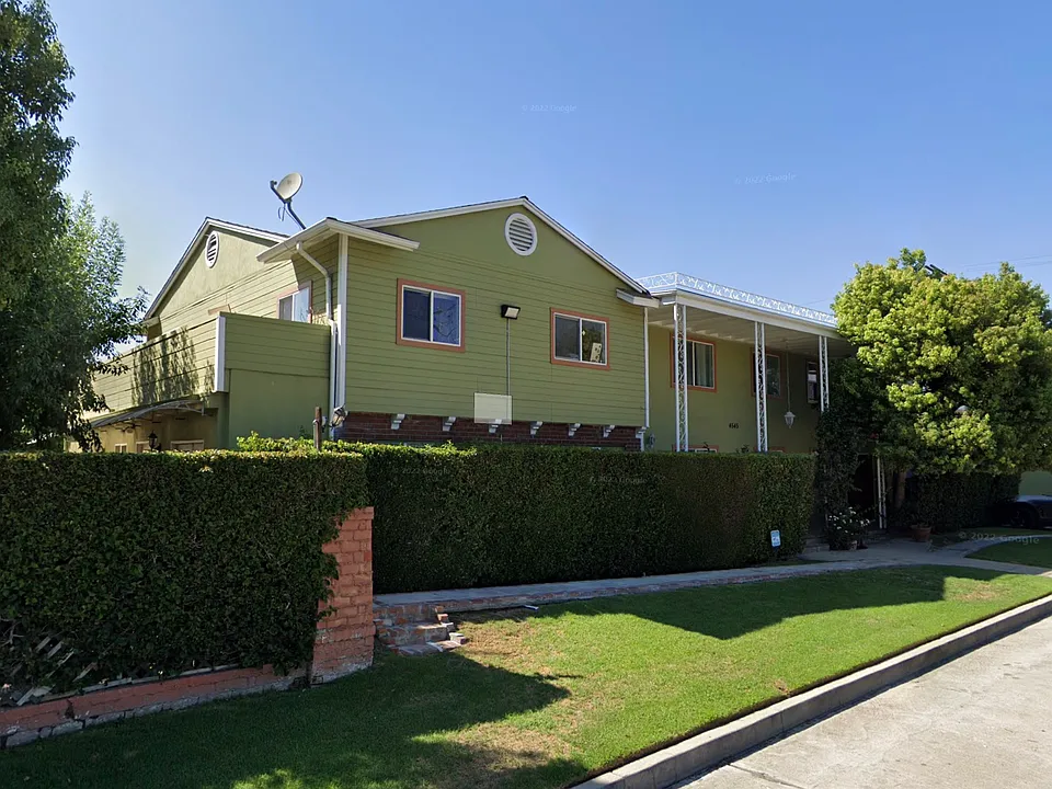4545 Vineland Ave #6