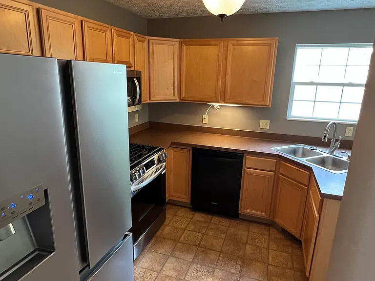 2494 Cedar Creek Ln — Photo 9