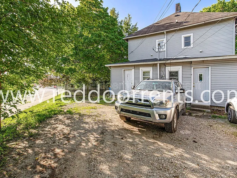 736 E Morris St — Photo 26