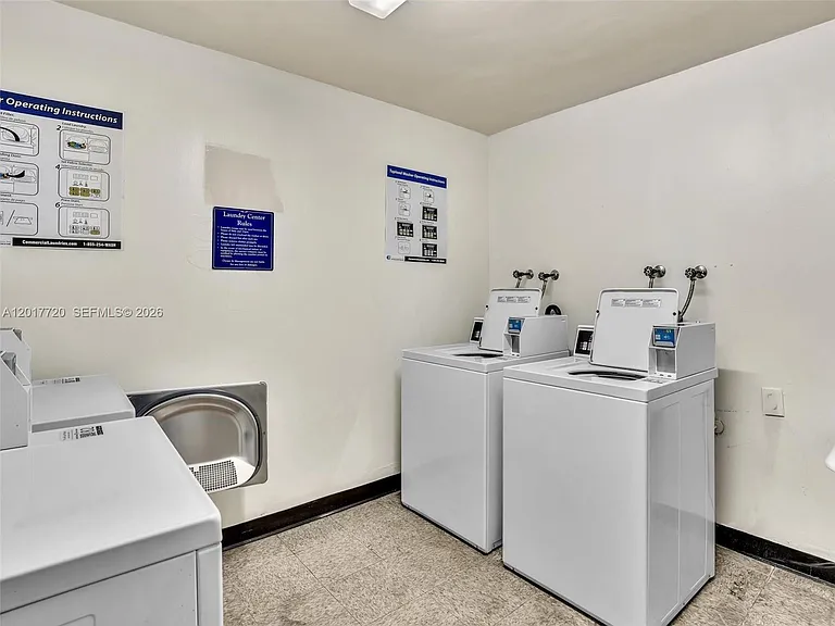 2780 NE 183rd St #302 — Photo 32