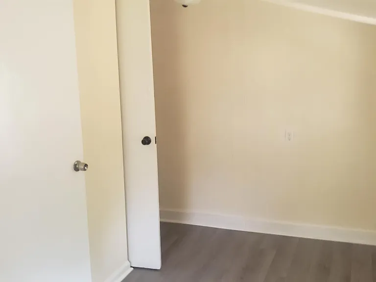 116 E Main St — Photo 11