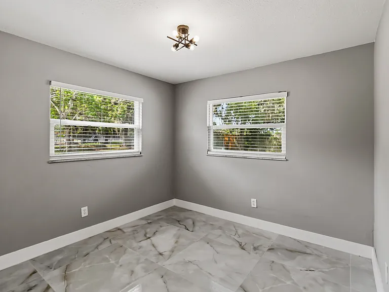 436 Eagle Creek Cir — Photo 20