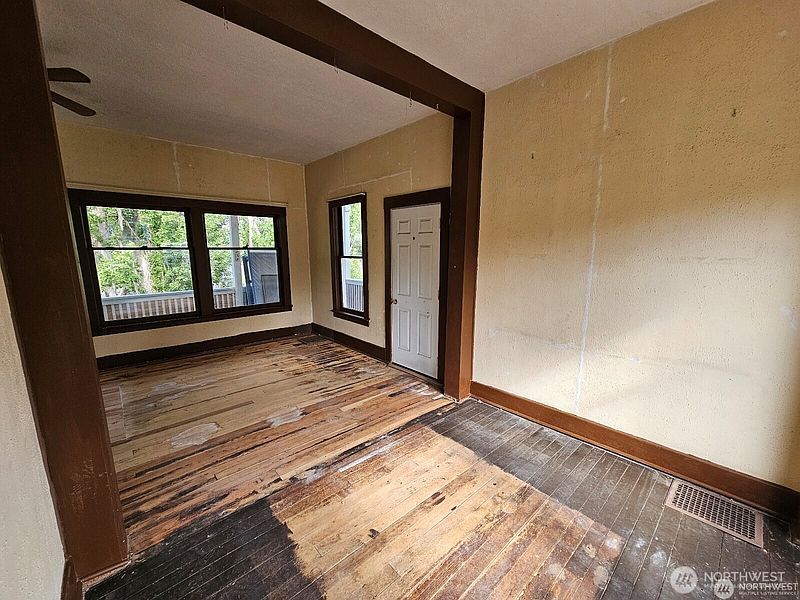 5th image of 1610 Ironwood Street