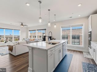 104 Saint Ives Pl Unit 401, Oxon Hill, MD 20745