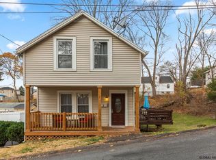 7 Spence St, Troy, NY 12180