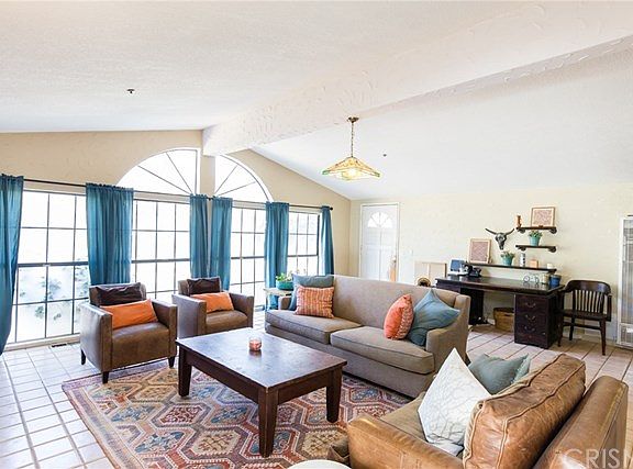 3rd image of 38595 San Francisquito Canyon Rd