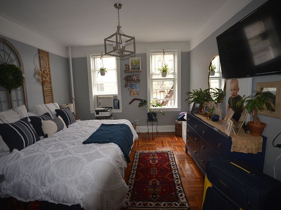 2nd image of 28-25 33rd St #D83
