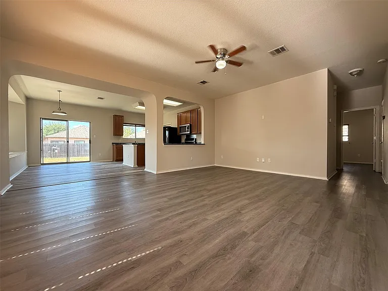 1722 E Mesa Park Cv — Photo 6