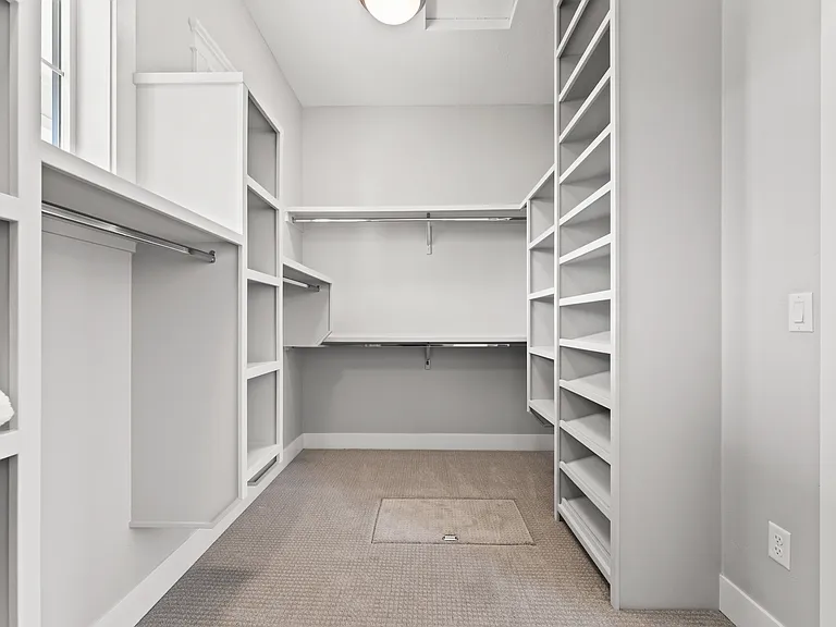 2635 N Yount Way — Photo 35