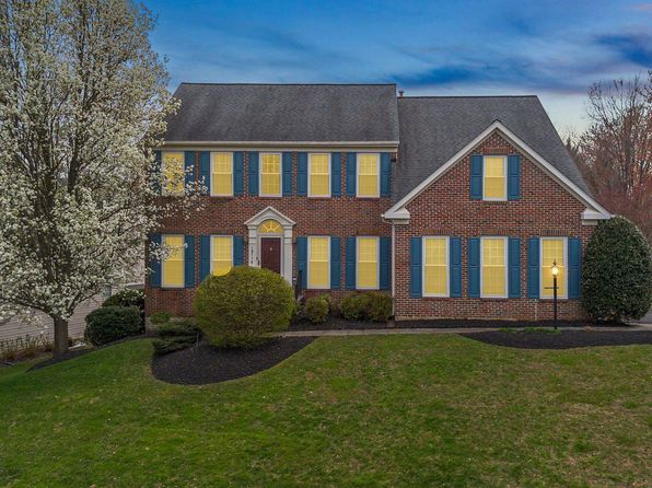 19116 Starkey Ter, Brookeville, MD 20833