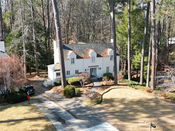 4002 Club Dr NE, Atlanta, GA 30319