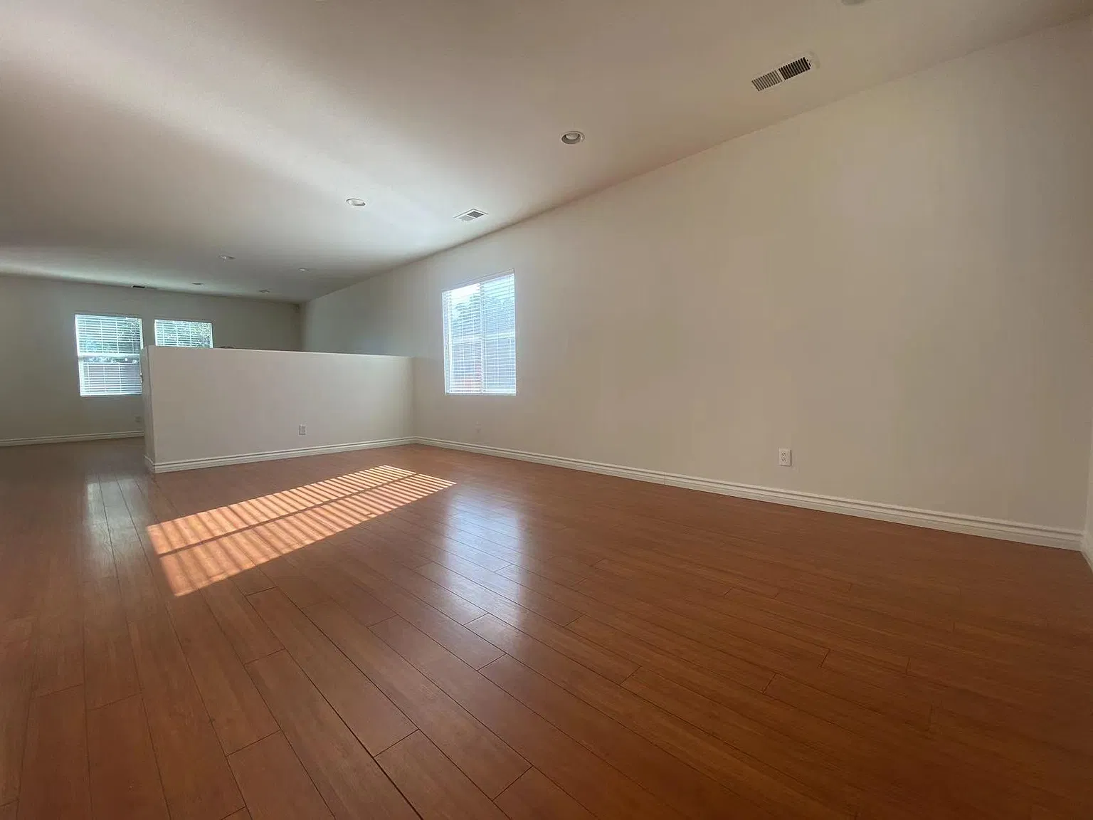 4 bed, 2261 sqft, $3,300 — Photo 2