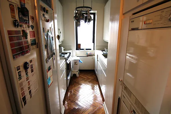 Rented by FirstService Realty (legacy) | media 14