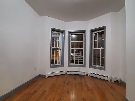 5th image of 617 Bramhall Ave #17E