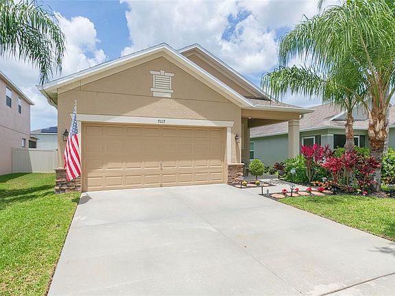 3rd image of 7017 FEATHER WOOD DRIVE