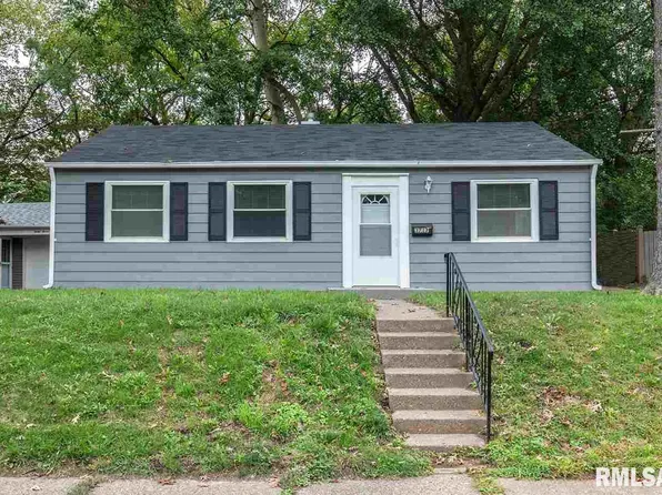 3717 10th Avenue Ct, Moline, IL 61265