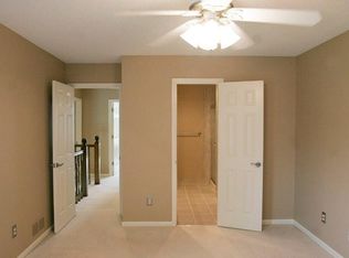 9215 W 121st Ter, Overland Park, KS 66213