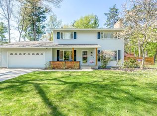 5307 Russell St, Midland, MI 48640